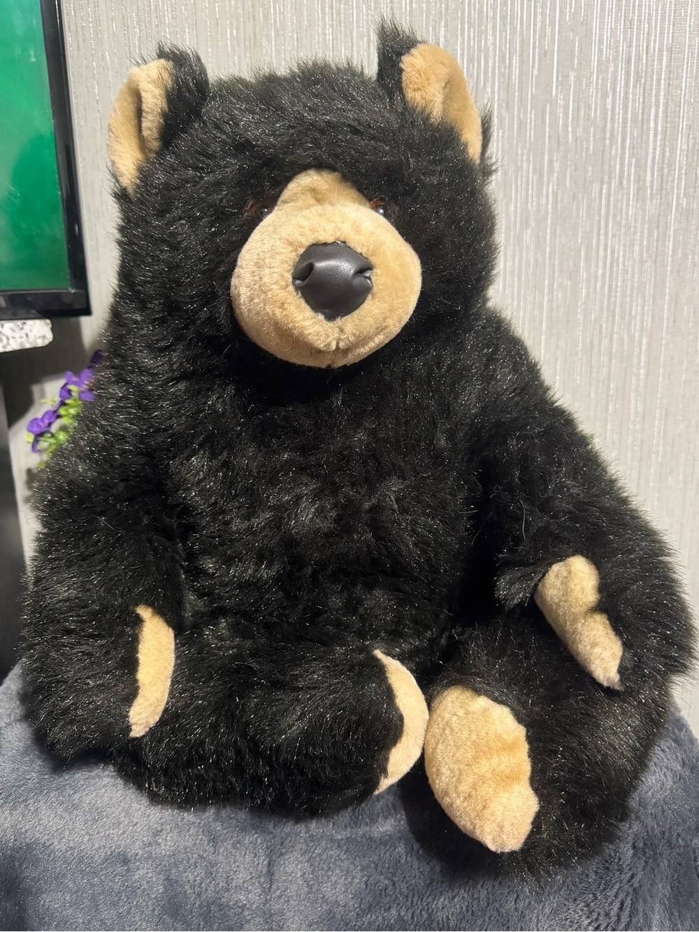 42. Vintage Ganz Bros The Heirloom Edition Black Bear Plush Animal Collectible.